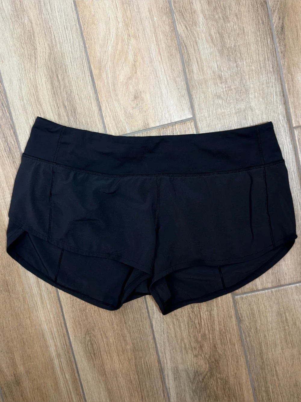 Lululemon Speed Up Short Low-Rise 2.5